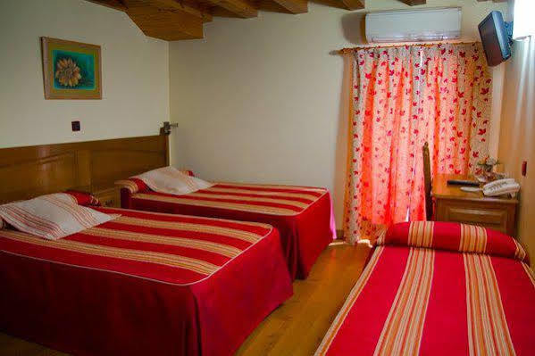Hotel Jacobeo Belorado Exteriér fotografie